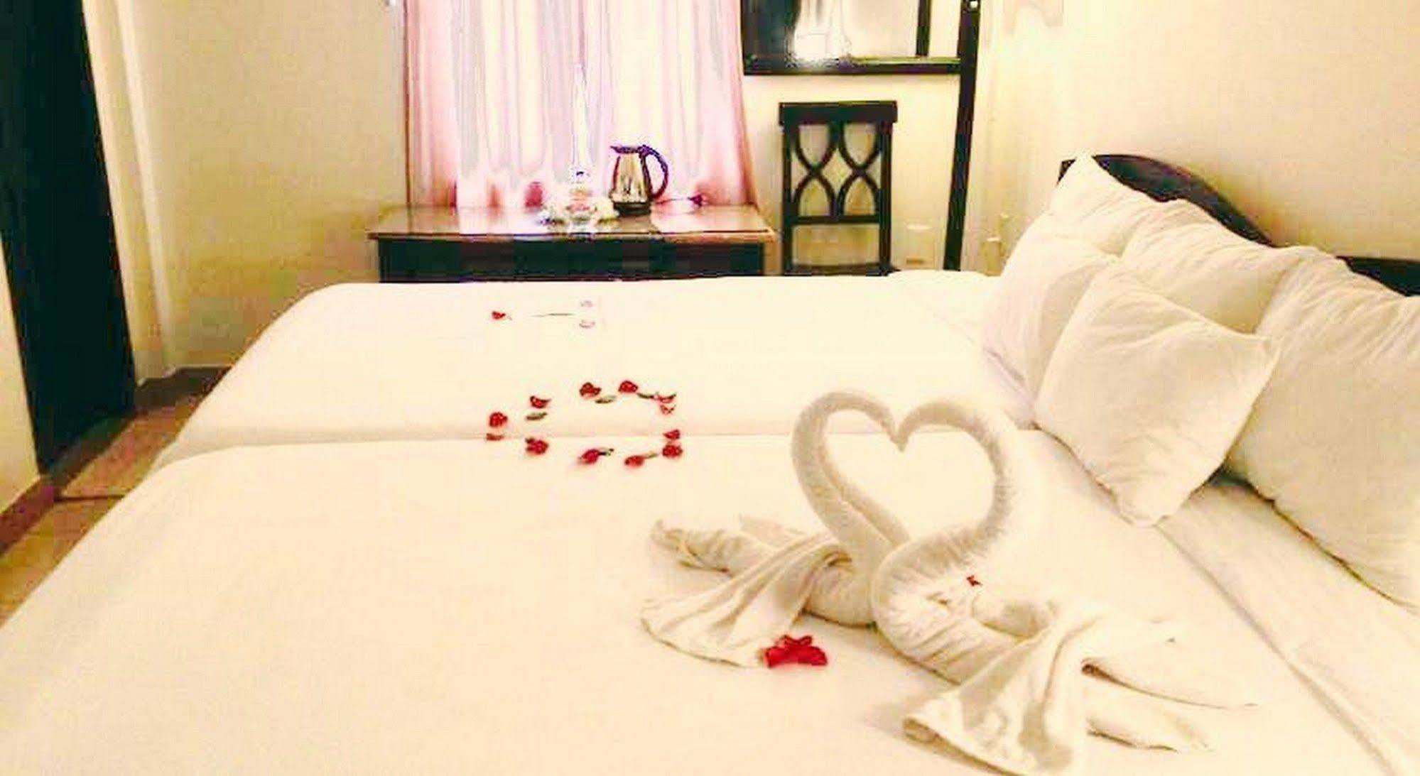Ruby Bistro Hotel Huế Kültér fotó